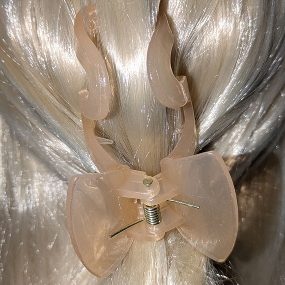 🍁 3/$15 Boutique Squiggle Claw Hair Clip - Picture 2 of 6